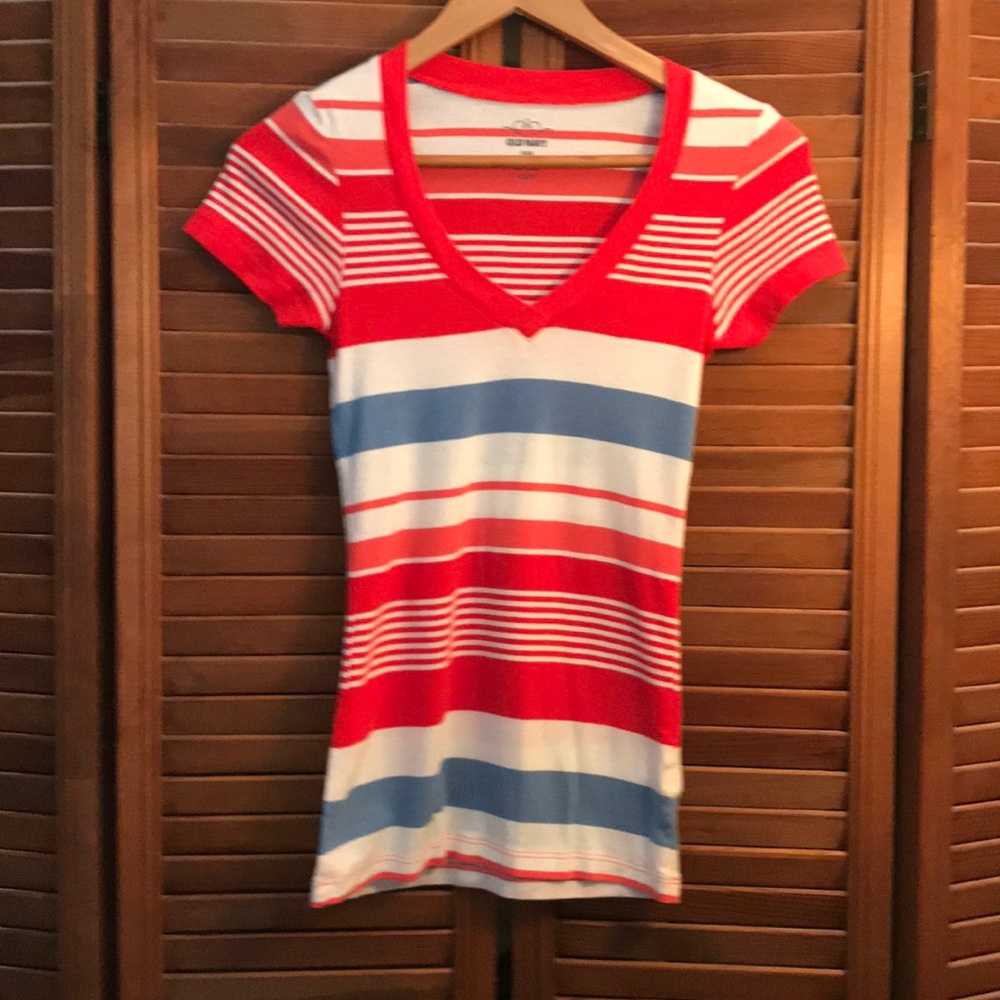 Old navy tee